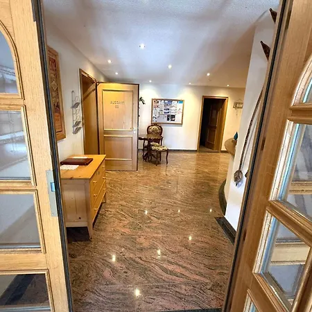 Апартаменти Chateau 11 Лейкербад